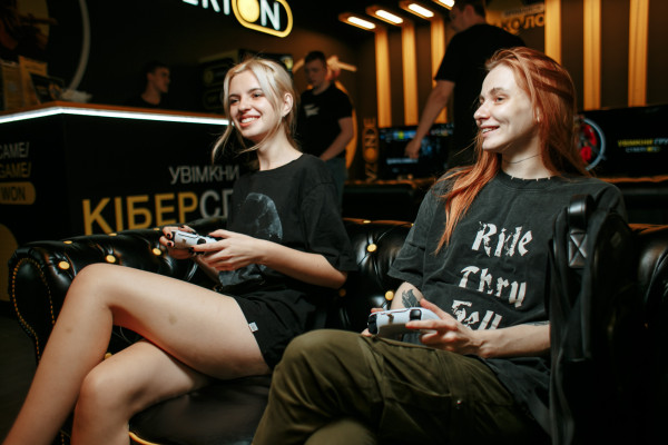 Франшиза кіберклубів CYBERION. Відкрийте прибутковий клуб в своєму місті